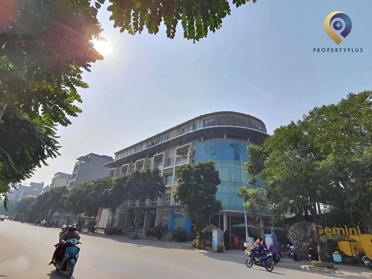 Toàn cảnh tòa nhà MHDI-Building nhìn từ xa trên đường lớn tại Thanh Xuân.